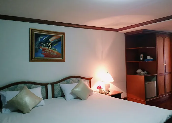 Interchange Tower Serviced - Sha Extra 3* Bangkok