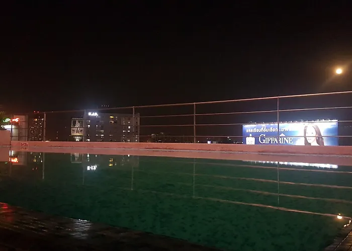 Hotel Interchange Tower Serviced - Sha Extra Bangkok